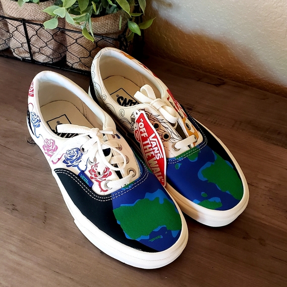 Vans Love Mother Earth Era Sneakers - Picture 2 of 8